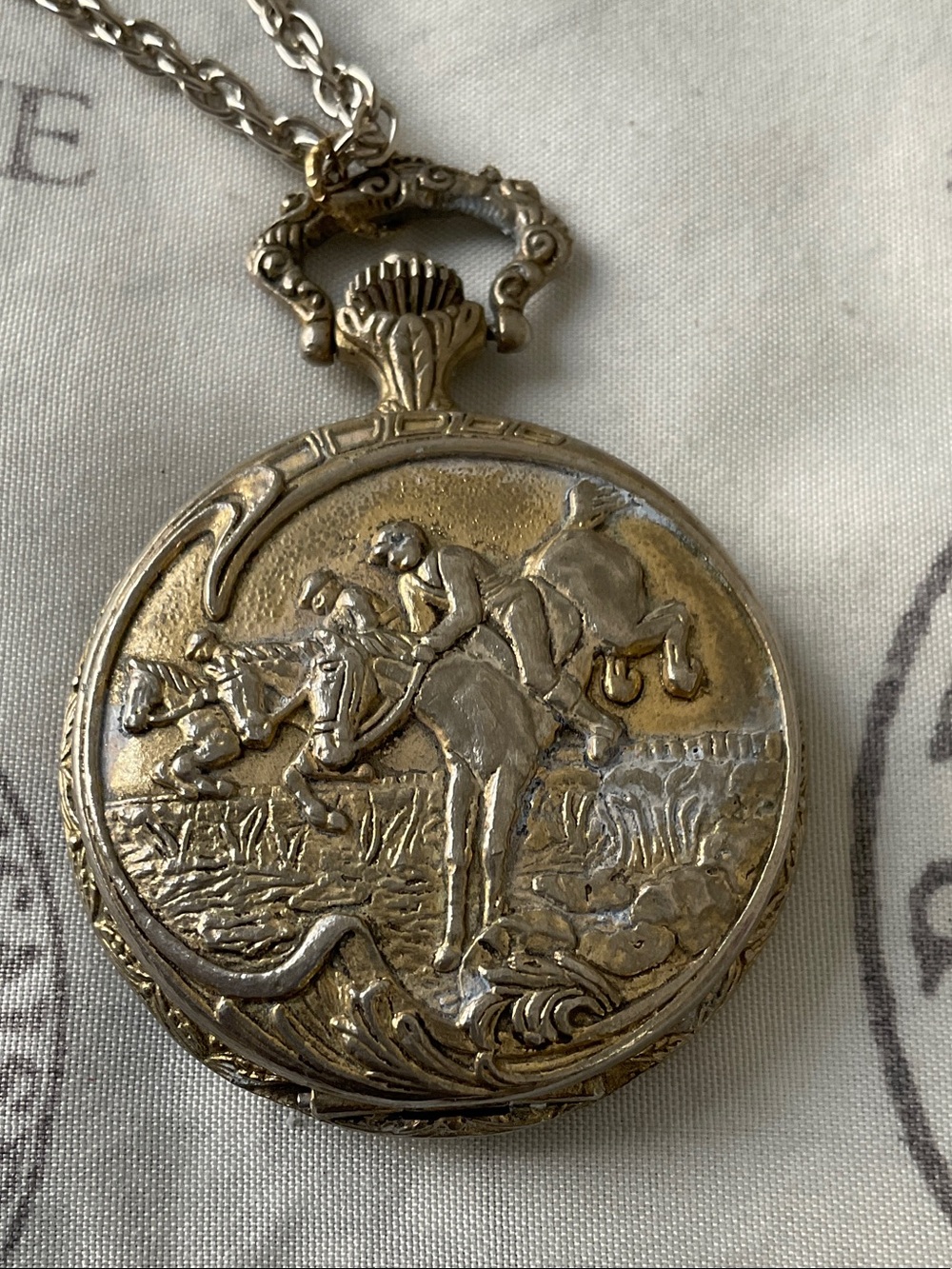 Vintage Horse Racing Medallion Pendant Necklace - Silver/Gold Tone